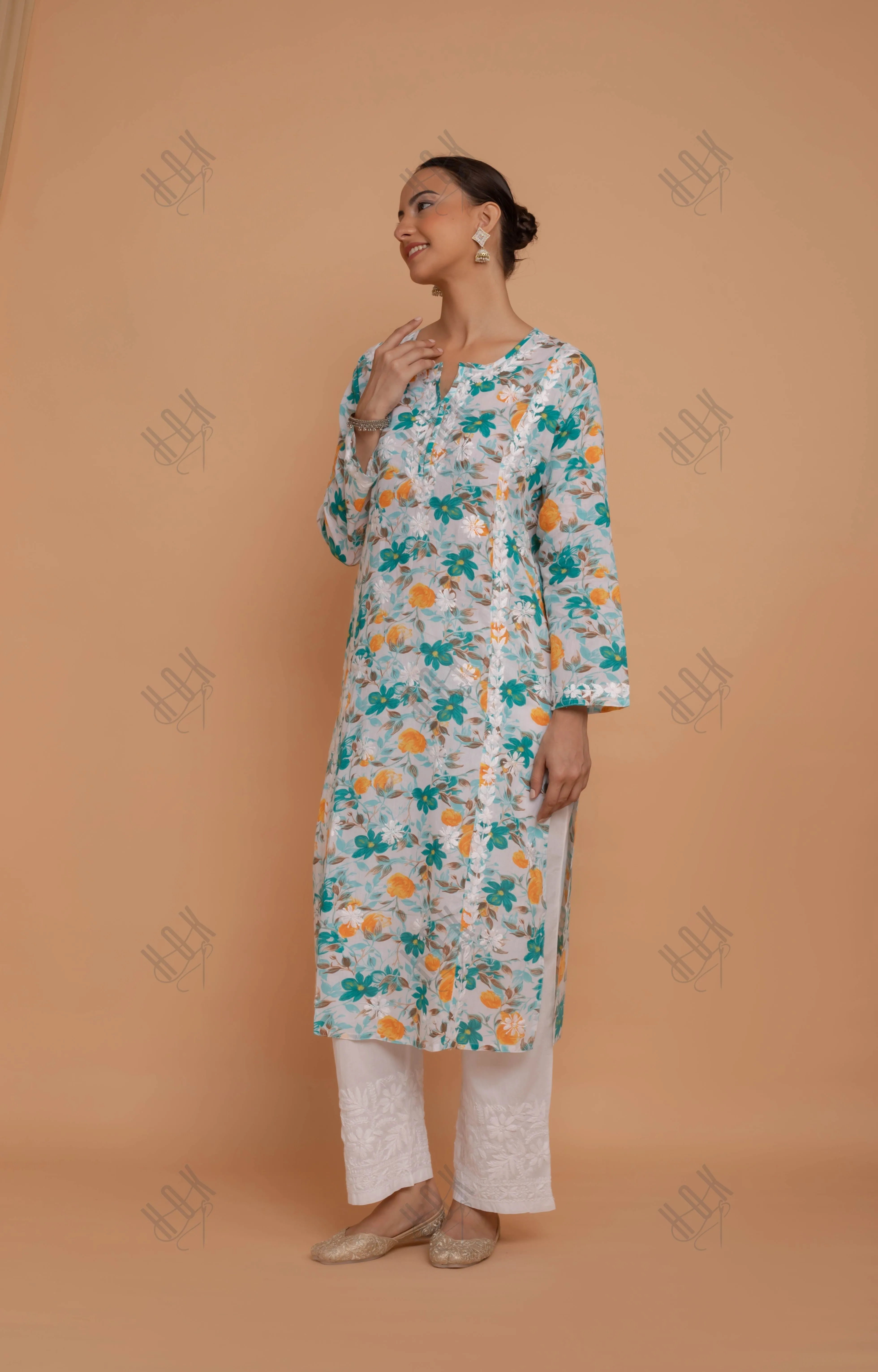 Saba Chikankari Kurta in Mul cotton in Turquoise Floral